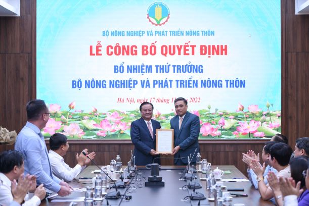 Công bố quyết định bổ nhiệm Thứ trưởng Bộ Nông nghiệp và PTNT Nguyễn Quốc Trị